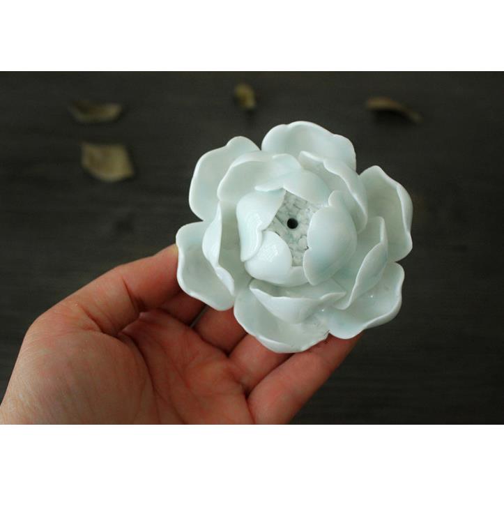 Hoa gốm cắm trầm nặn tay thủ công nghệ thuật DDT31 trắng xanh